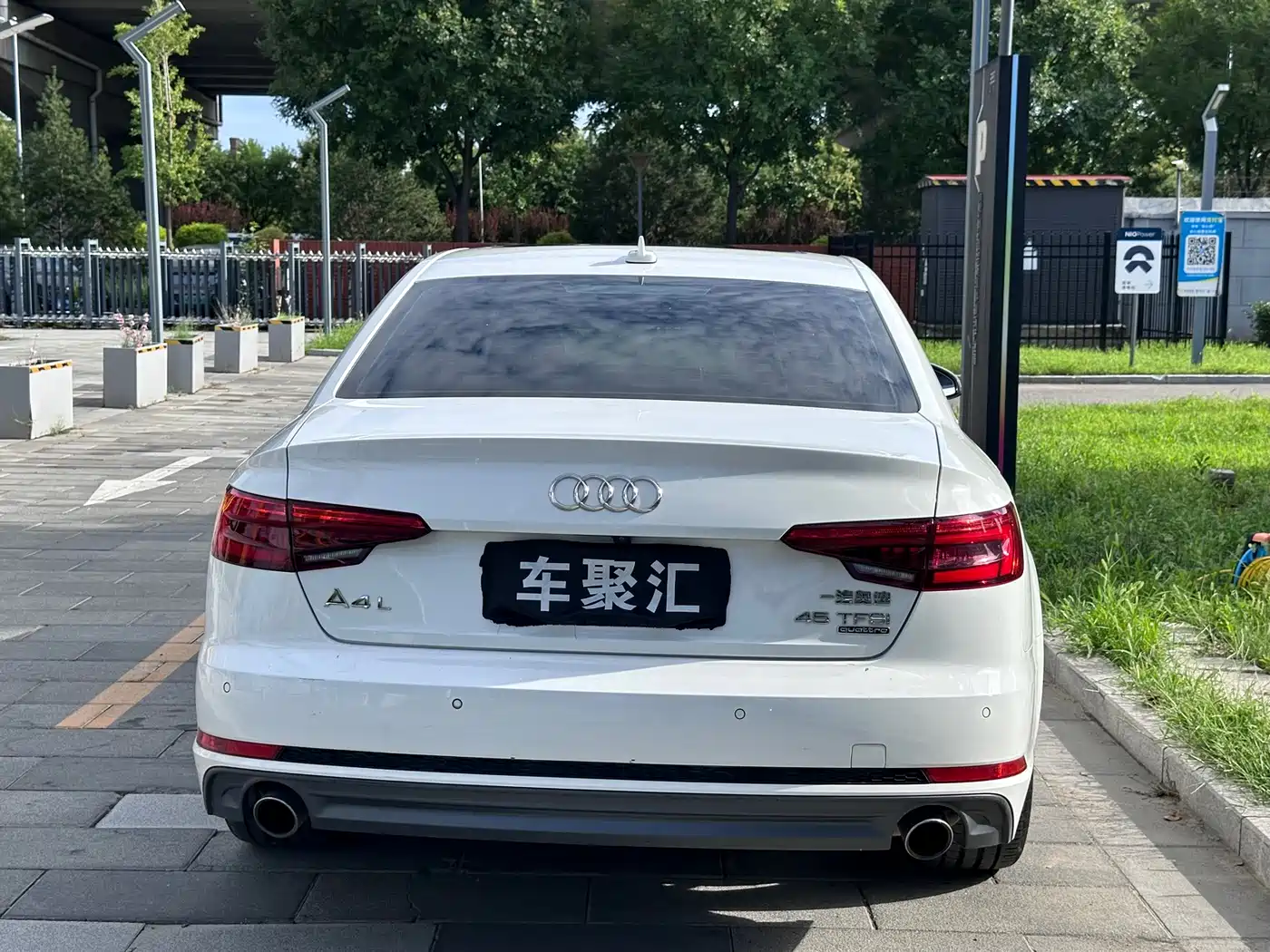 Фото 19 - Audi A4L