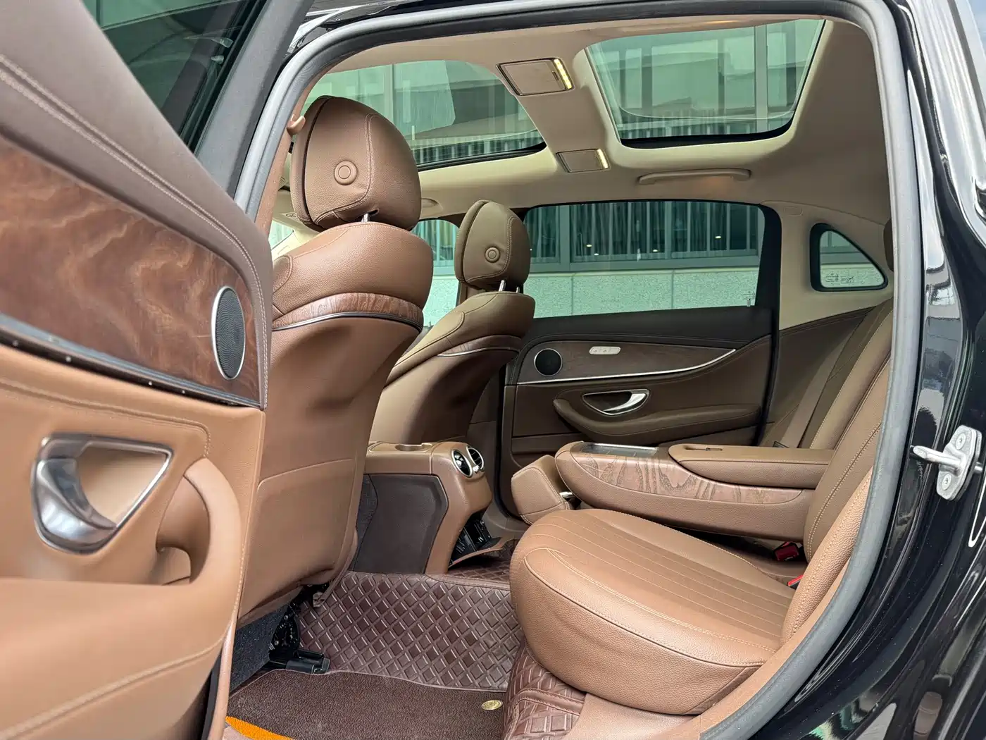 Mercedes-Benz E-Class 2020 Facelift E 260 L фото 16