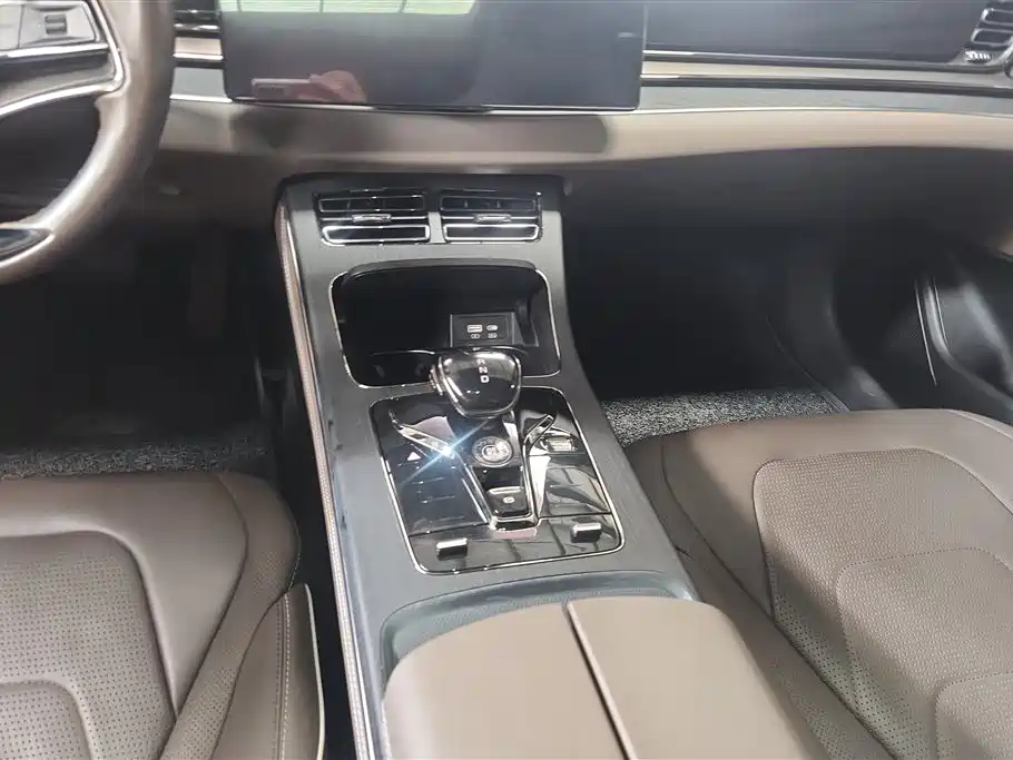BYD Han 2022 DM-i 121KM Premium Edition фото 16