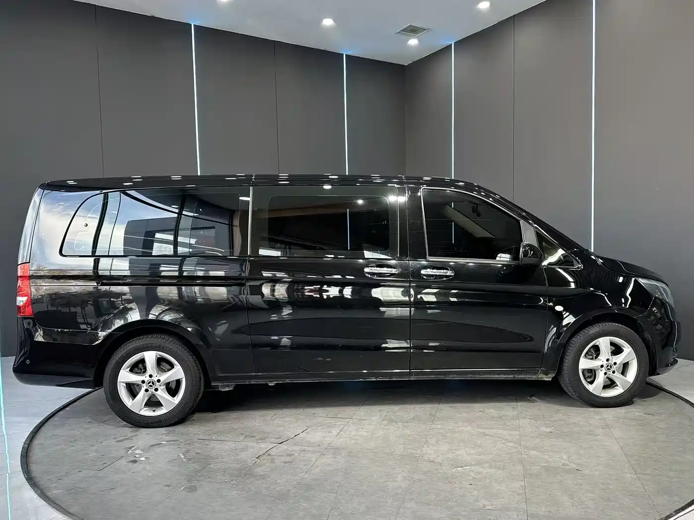 Mercedes-Benz Vito 2020 2.0T Business Edition (9-seater) фото 5