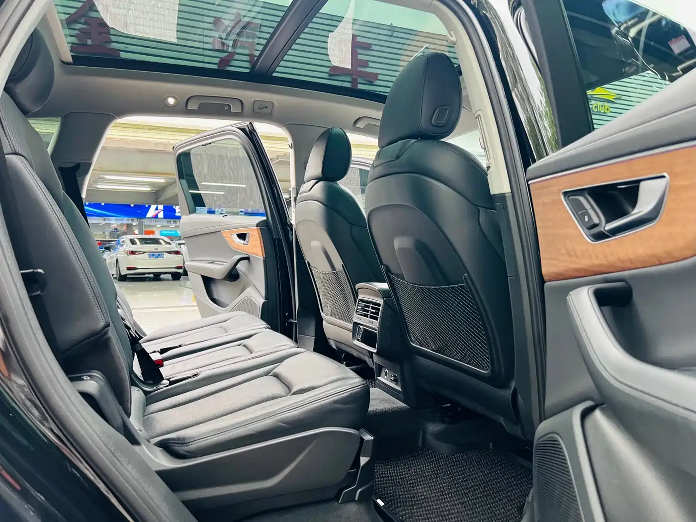 Audi Q7 2022 55 TFSI quattro S line Premium фото 13