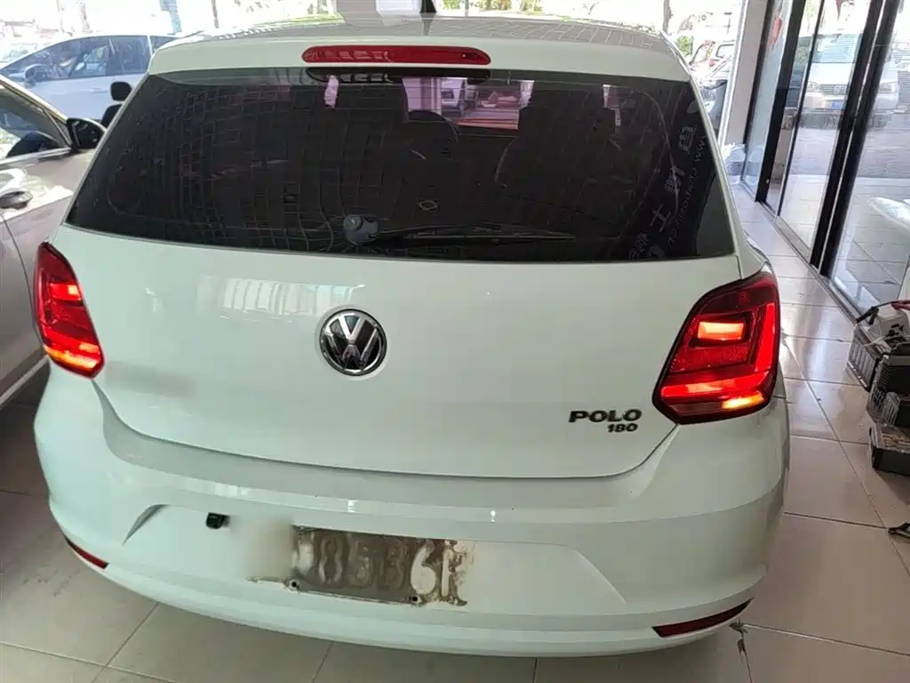Volkswagen Polo 2018 1.5L Auto Safe Drive фото 6