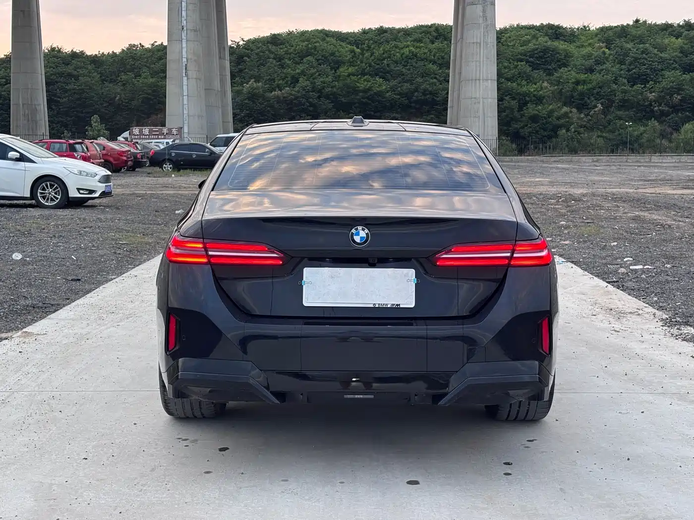BMW 5 Series 2024 530Li Premium Luxury Package фото 8