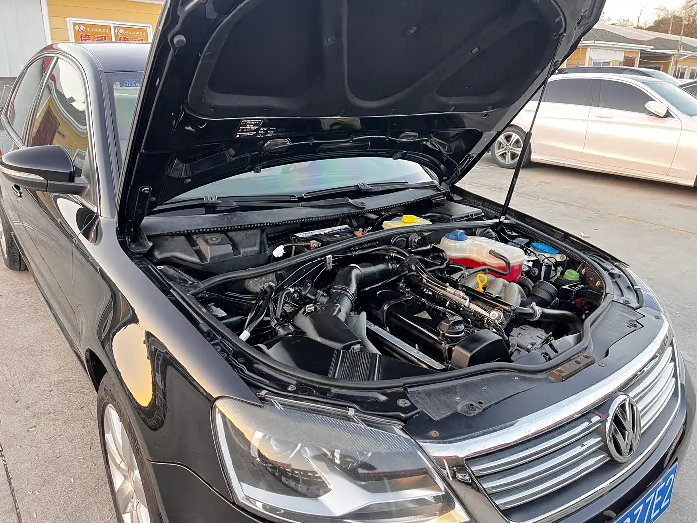 Volkswagen Passat Lingyu 2009 2.0L MFI Manual Premium фото 23