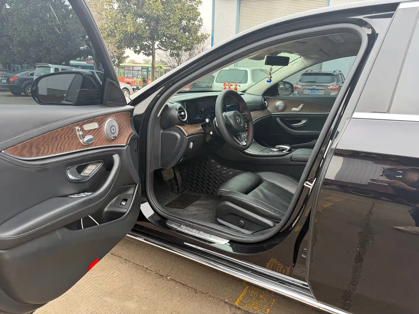 Mercedes-Benz E-Class 2016 E 200 L фото 7