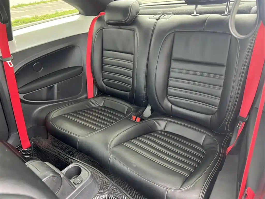 Volkswagen Beetle 2017 180TSI Enjoy фото 16