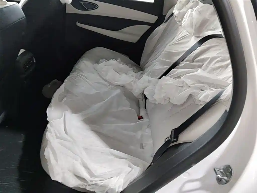 BYD Hai Bao 05 DM-i 2026 DM-i 128KM Luxury фото 17