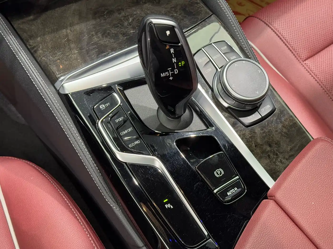 BMW 5 Series 2022 525Li M Sport Package фото 16
