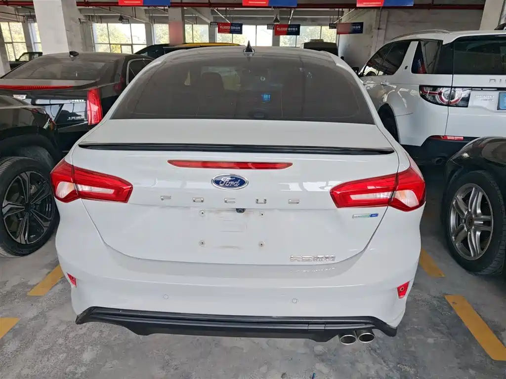 FORD FOX
