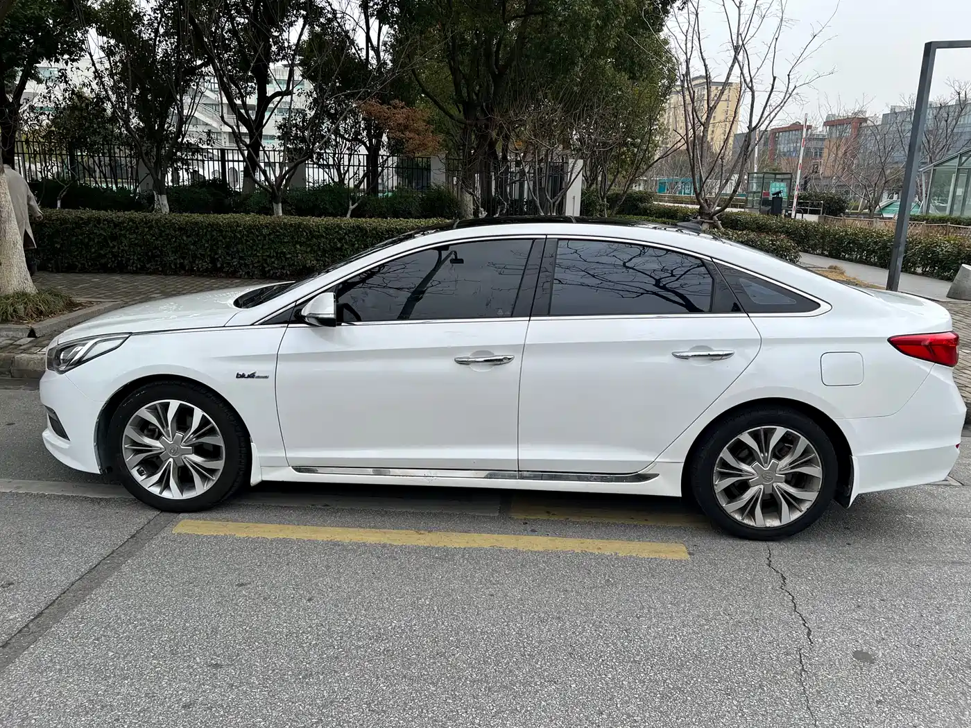 HYUNDAI SONATA
