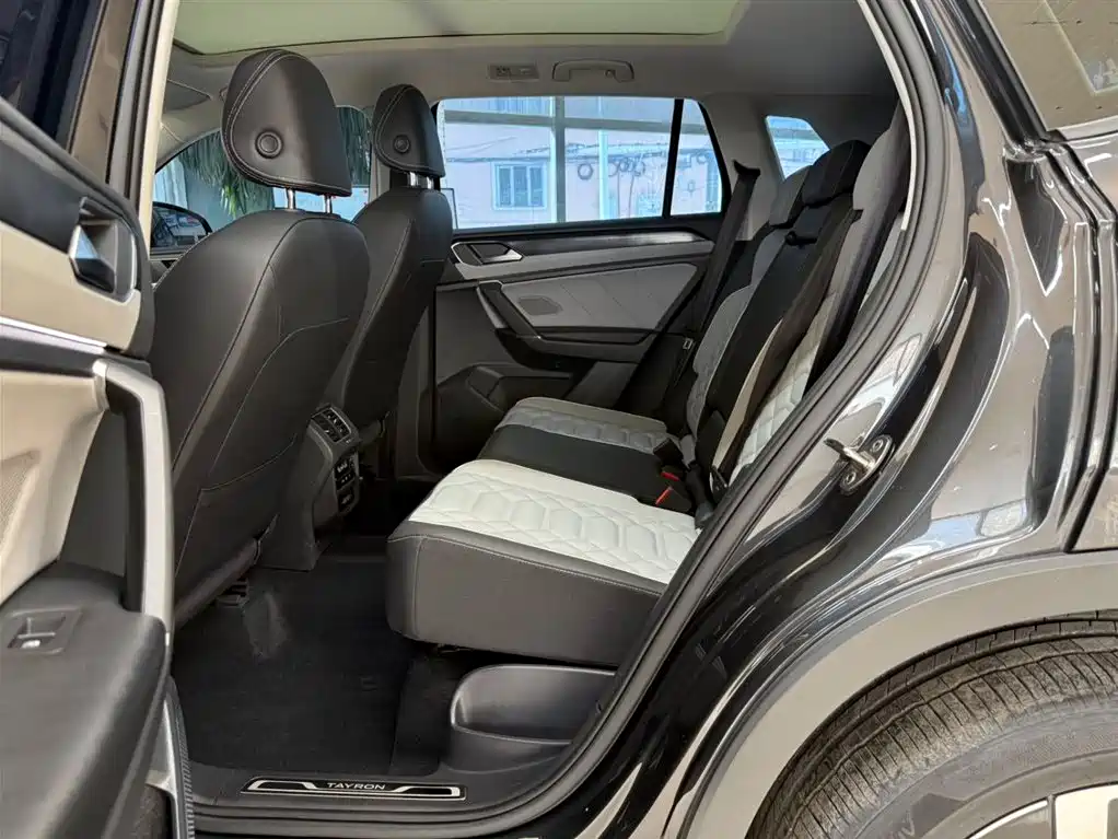 Volkswagen Tayron 2023 280TSI 2WD Luxury Plus Advanced Edition фото 18