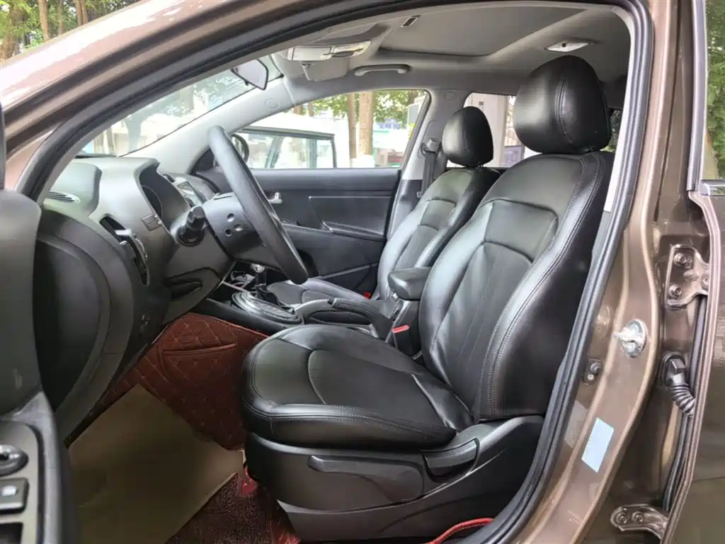 Kia Sportage 2015 2.0L Automatic 2WD GL фото 15