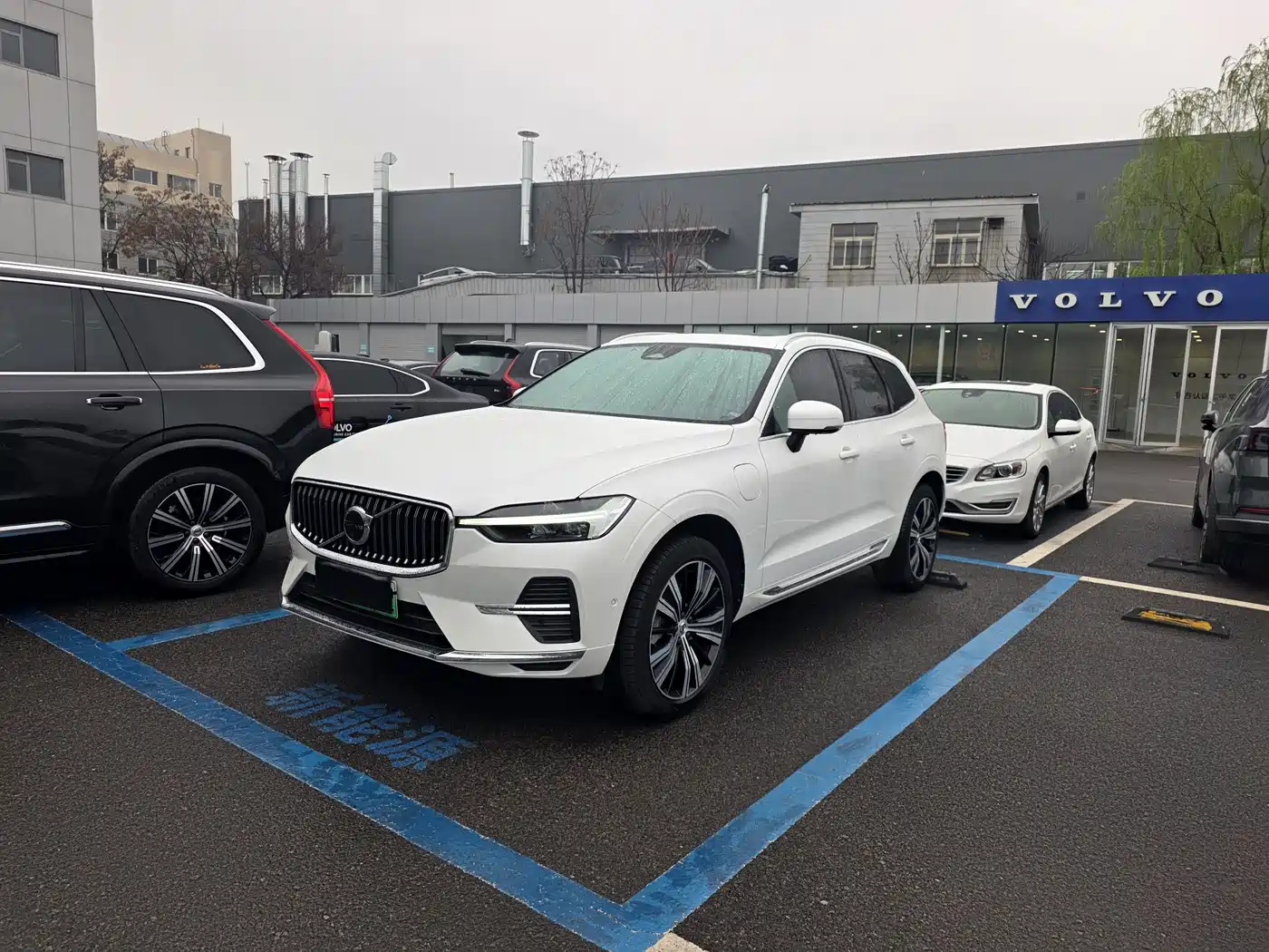VOLVO XC60 PLUG-IN HYBRID