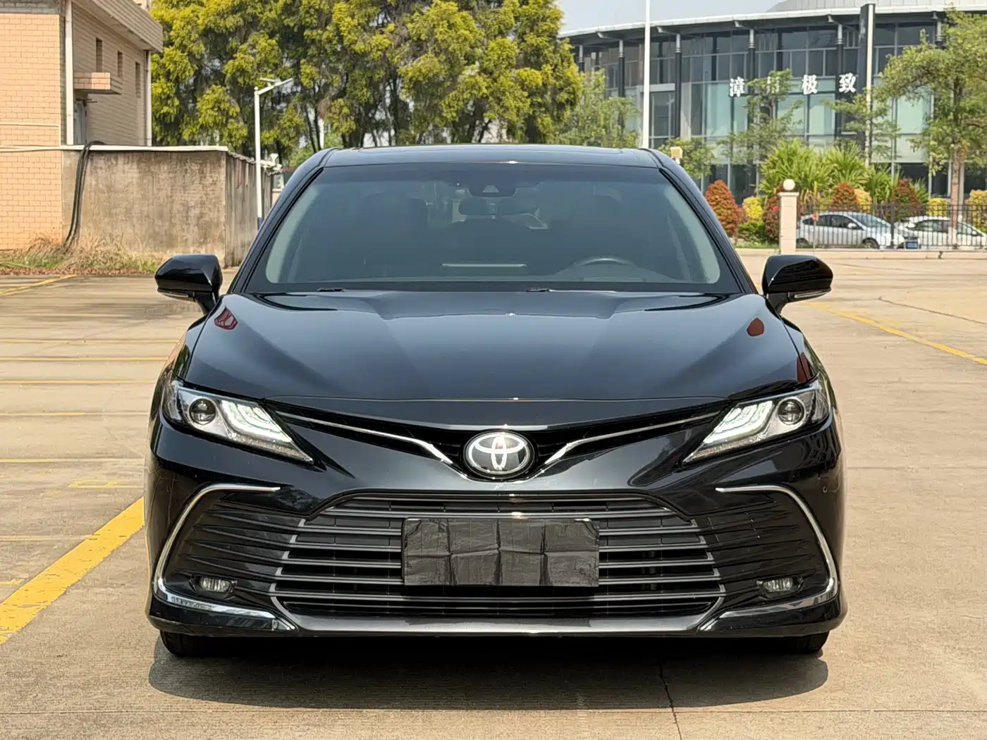 Toyota Camry 2021 2.0G Luxury Edition фото 2