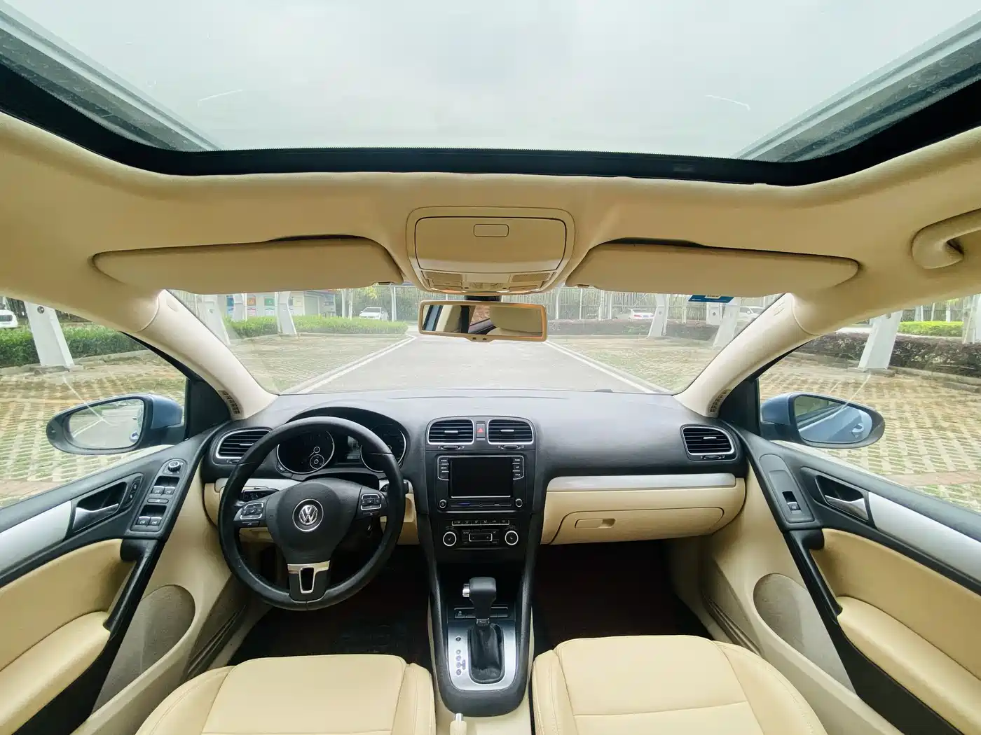 Volkswagen Golf 2011 1.4TSI Auto Luxury фото 16