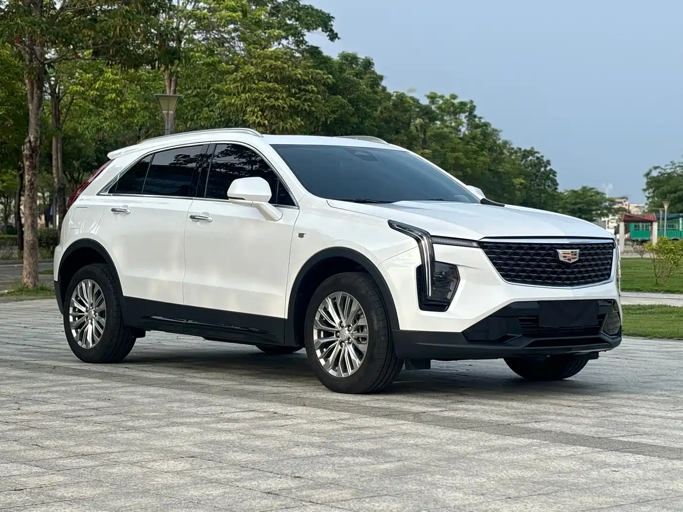 Cadillac XT4 2024 Facelift 28T 2WD Luxury фото 3