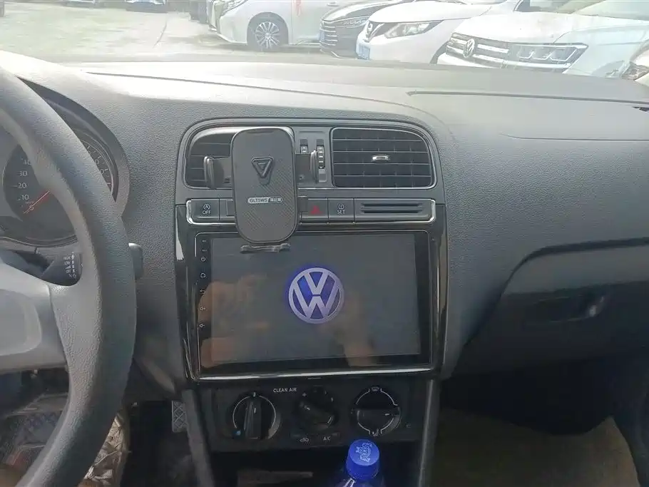 Volkswagen Polo 2018 1.5L Auto Safe Drive фото 13