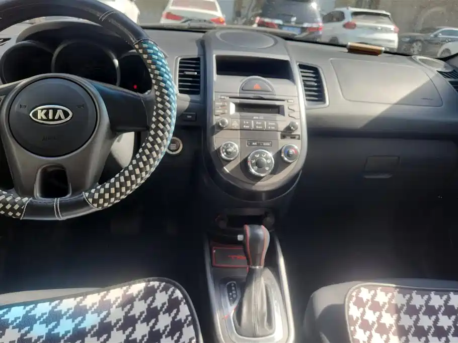 Kia Soul 2013 1.6L AT GL фото 16