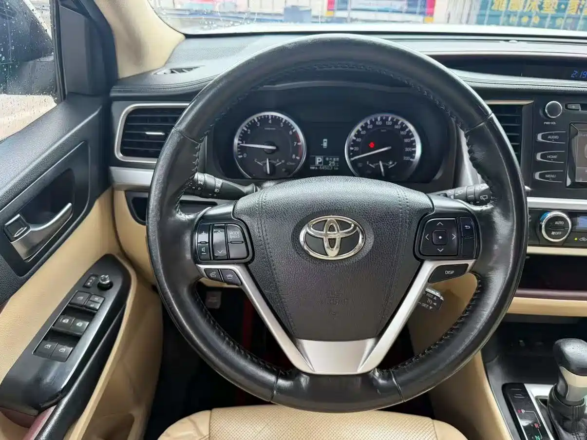 Toyota Highlander 2015 2.0T AWD Luxury Edition 7-seater фото 8