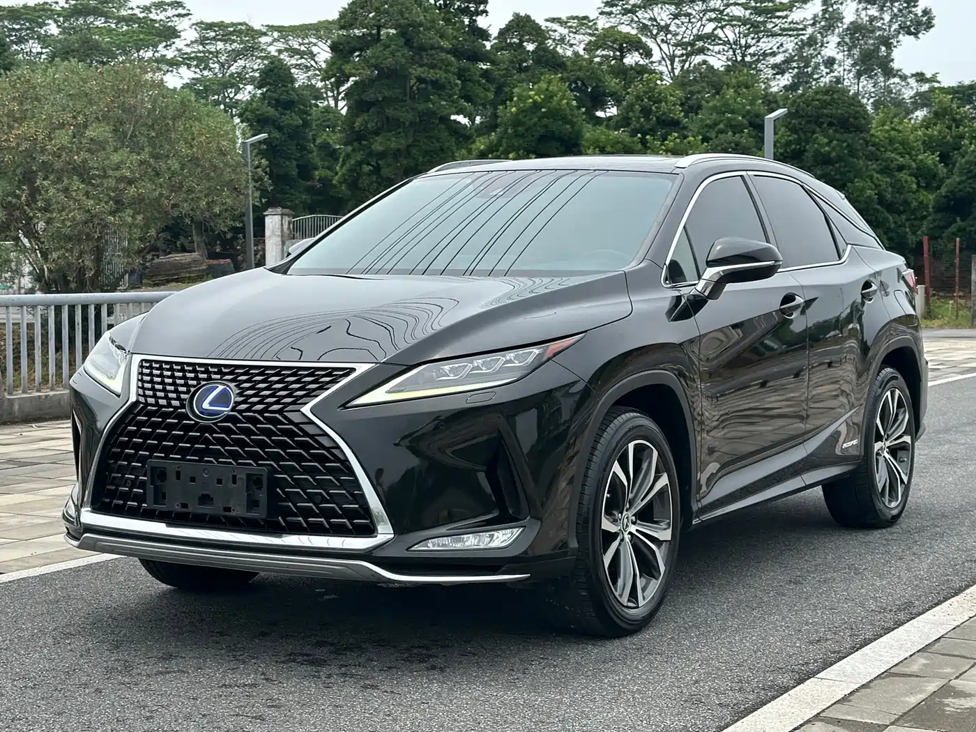 Фото 3 - Lexus RX