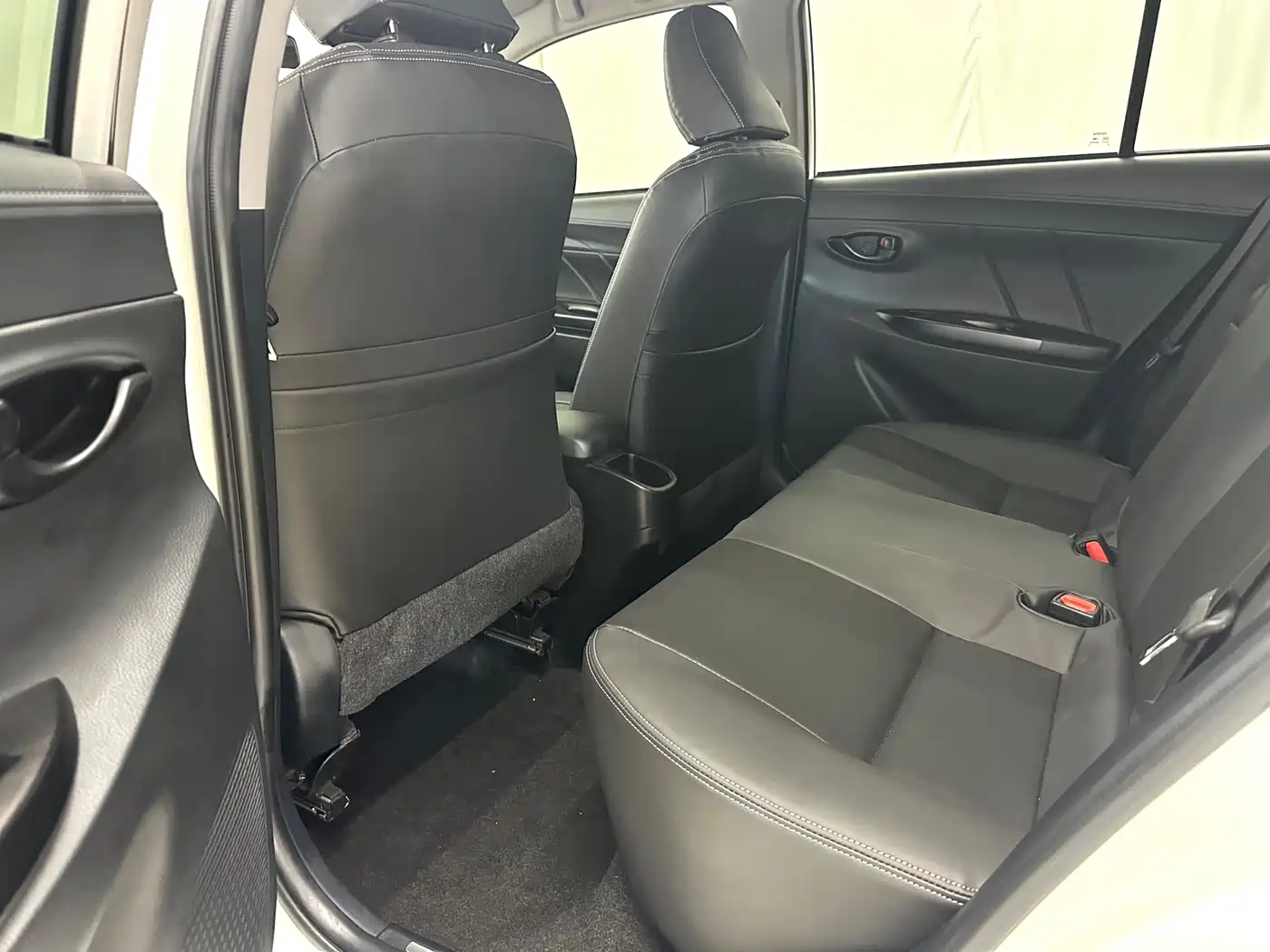 Toyota YARiS L Zhi Xuan 2022 Zhi Xuan X 1.5L CVT Luxury PLUS Edition фото 8