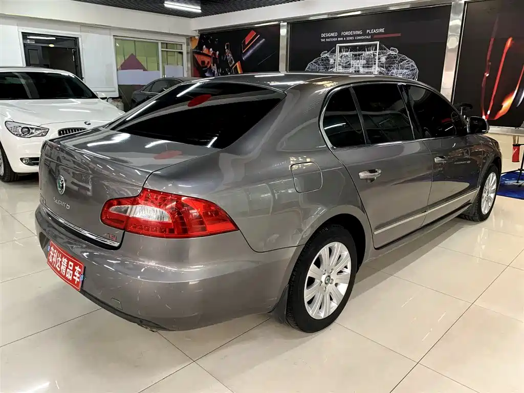 Škoda Superb 2009 2.0TSI Automatic Premium фото 12