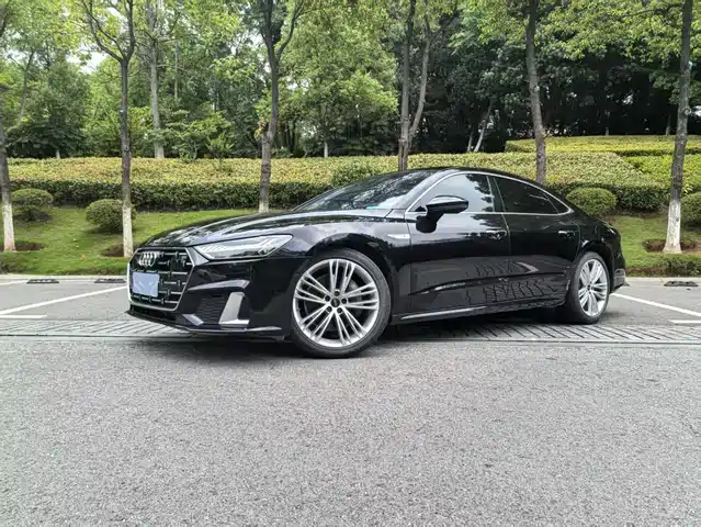 AUDI A7L