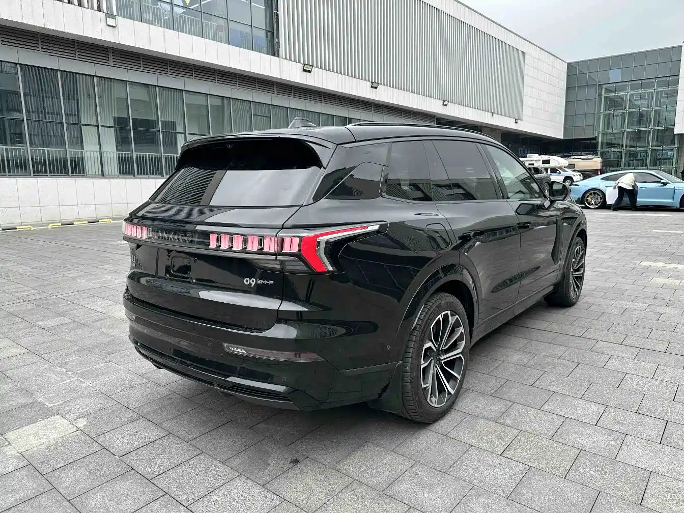 Lynk & Co 09 EM-P 2023 2.0TD EM-P Voyage PM 7-Seater фото 24