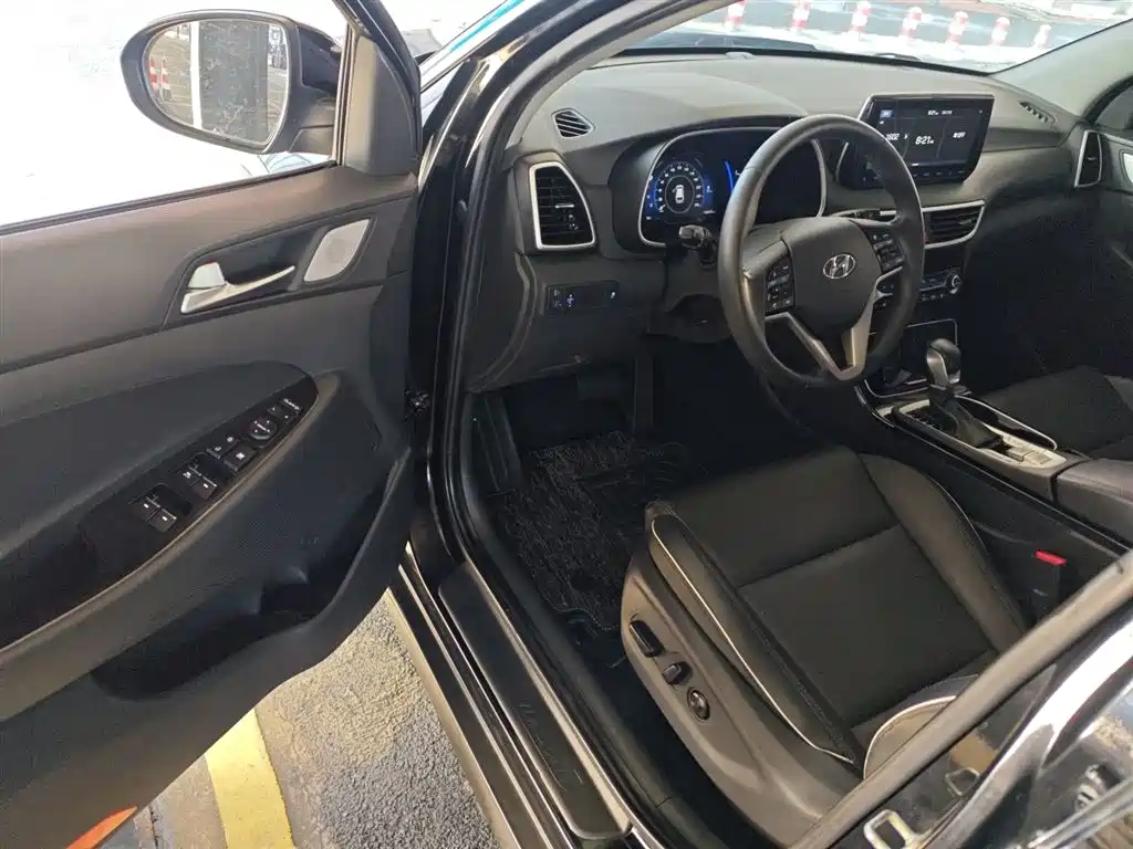 Hyundai Tucson 2019 280TGDi Dual-clutch 2WD Smart Connect Edition China VI фото 16