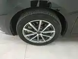 Фото 23 - Geely Borui