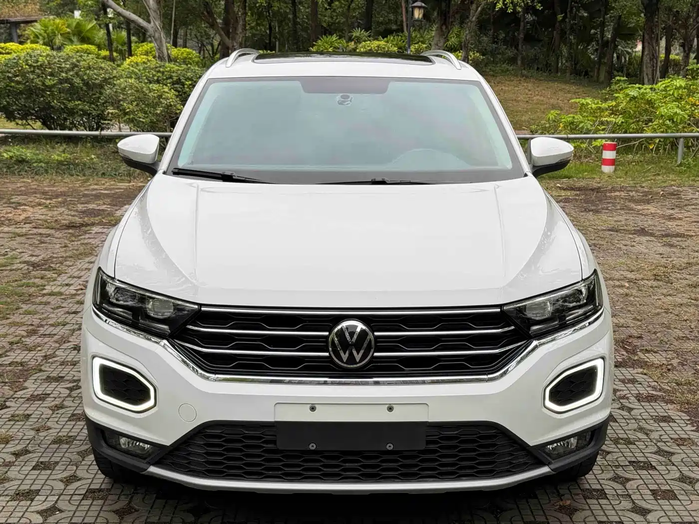 Volkswagen T-ROC 2022 280TSI DSG 2WD Comfort PLUS фото 2