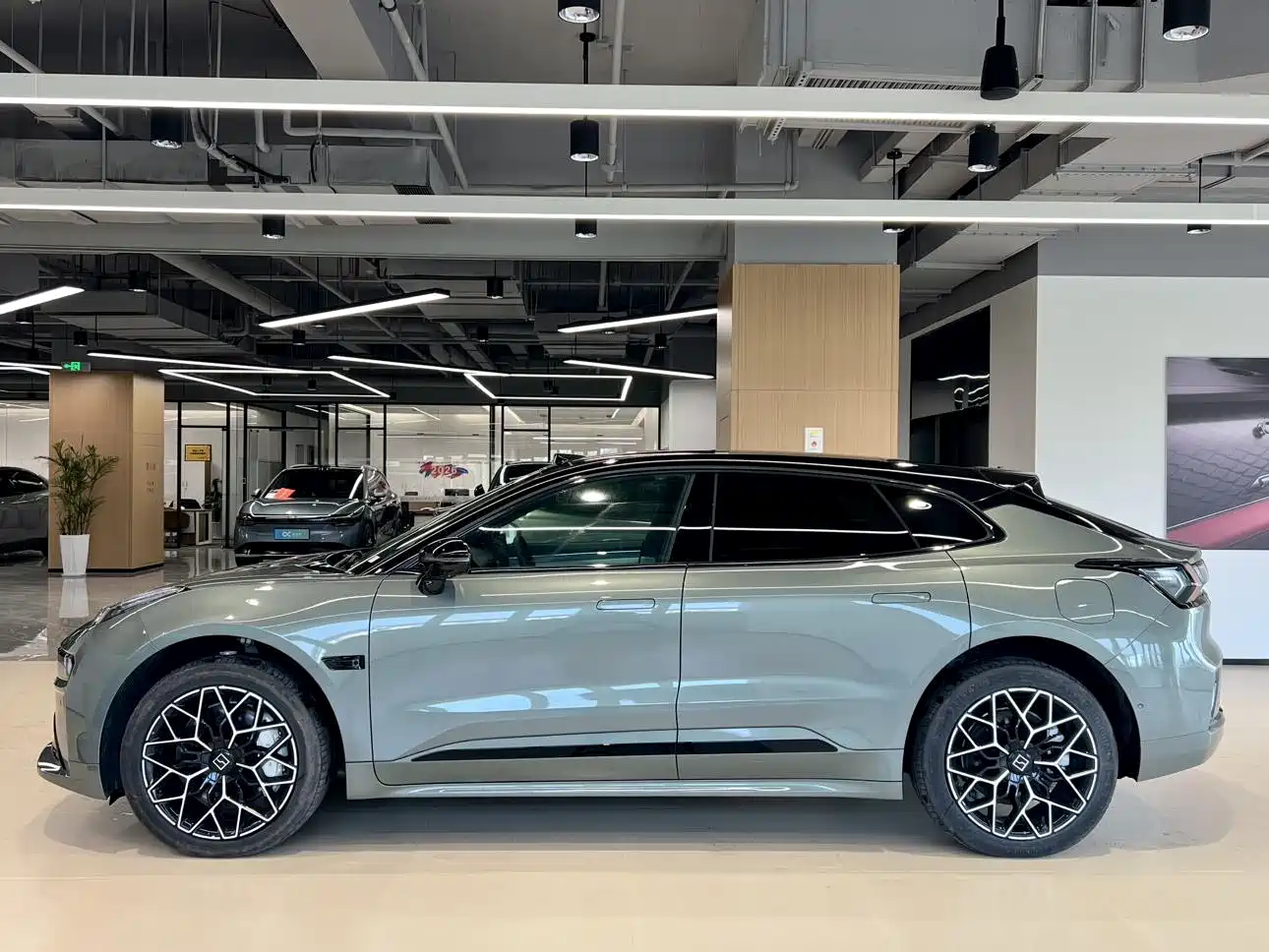 ZEEKR EXTREME KRYPTON 001