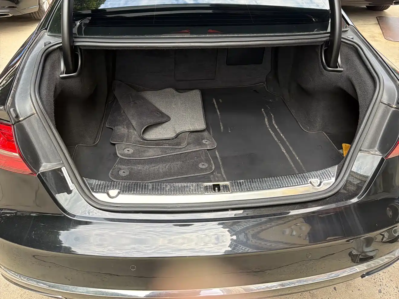 Фото 15 - Audi A8