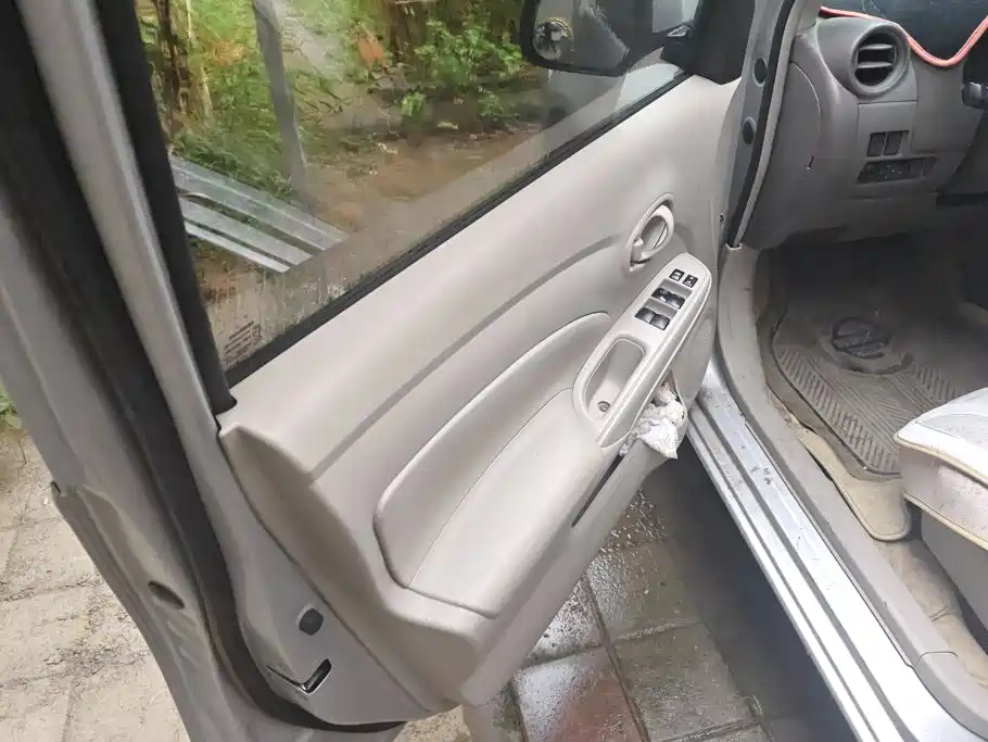 Nissan Sunny 2012 2011 1.5XE Manual Comfort Edition