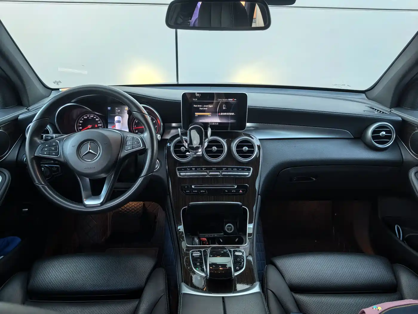 Mercedes-Benz GLC 2018 GLC 260 4MATIC Luxury фото 7