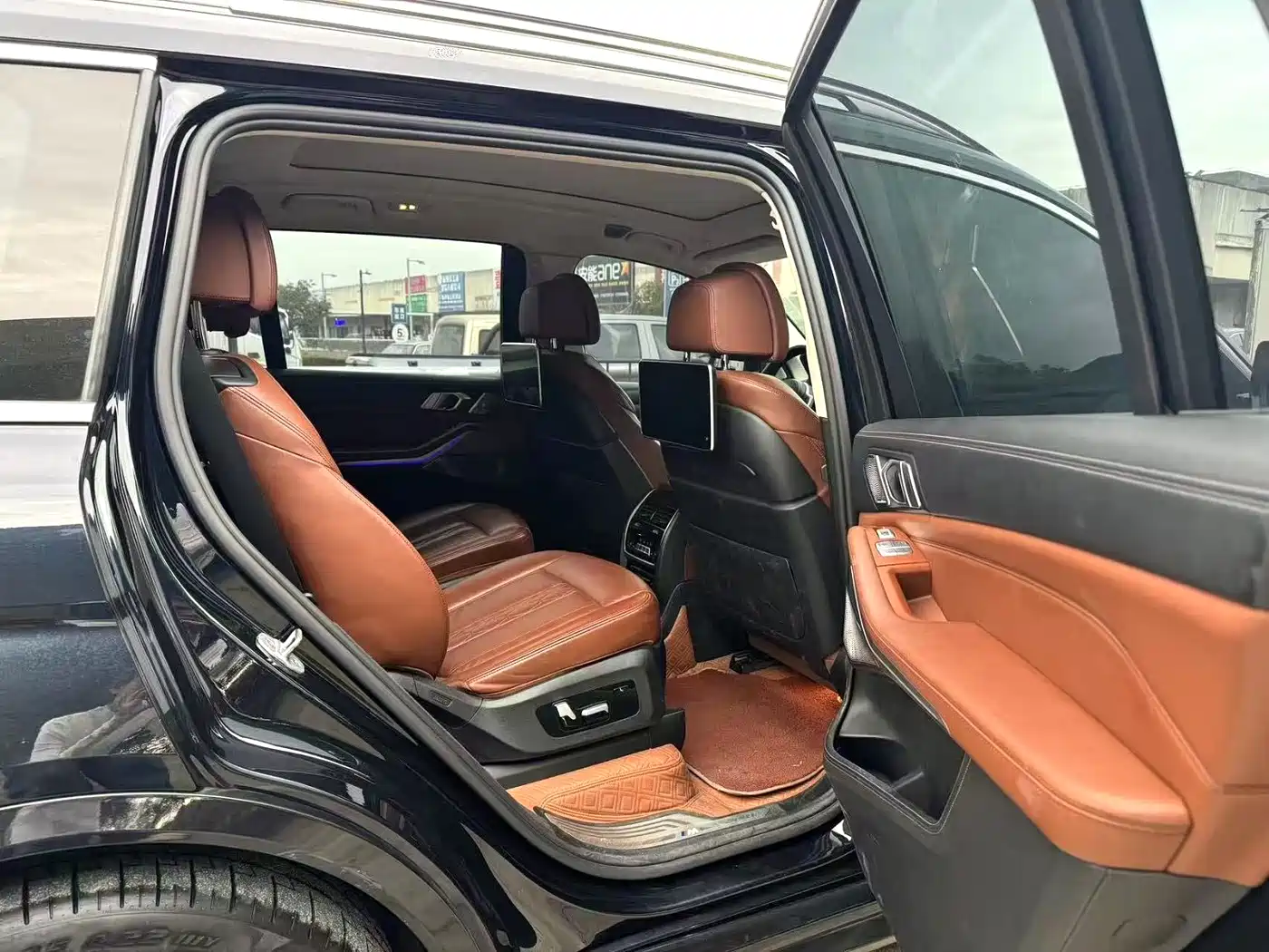 BMW X7 2021 xDrive40i Executive Luxury Package фото 5