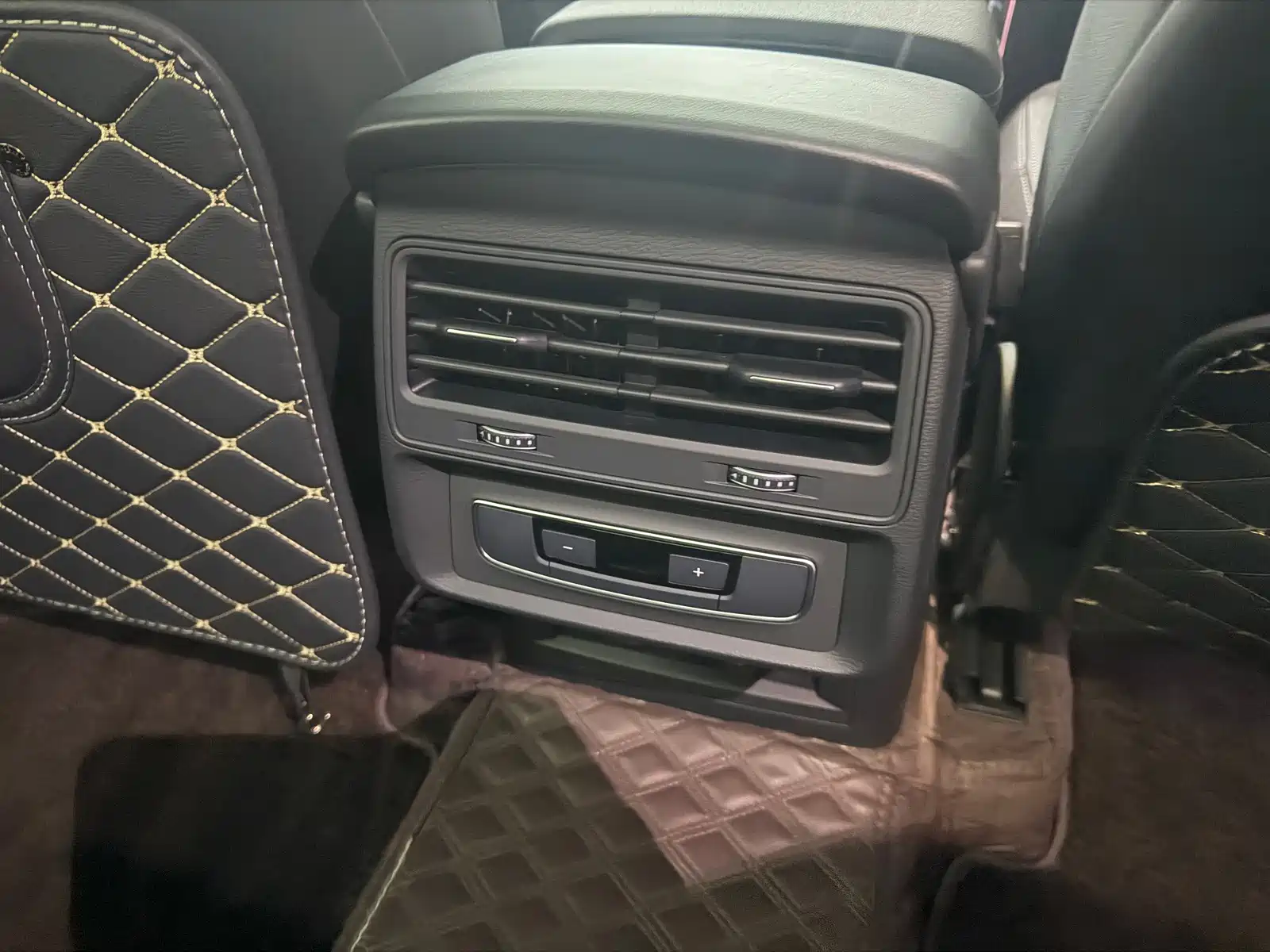 Photo 10 - Audi Q7
