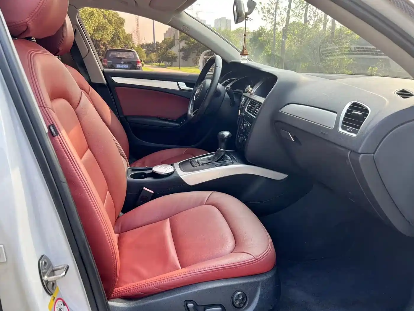 Audi A4L 2012 2.0 TFSI Auto Comfort фото 8