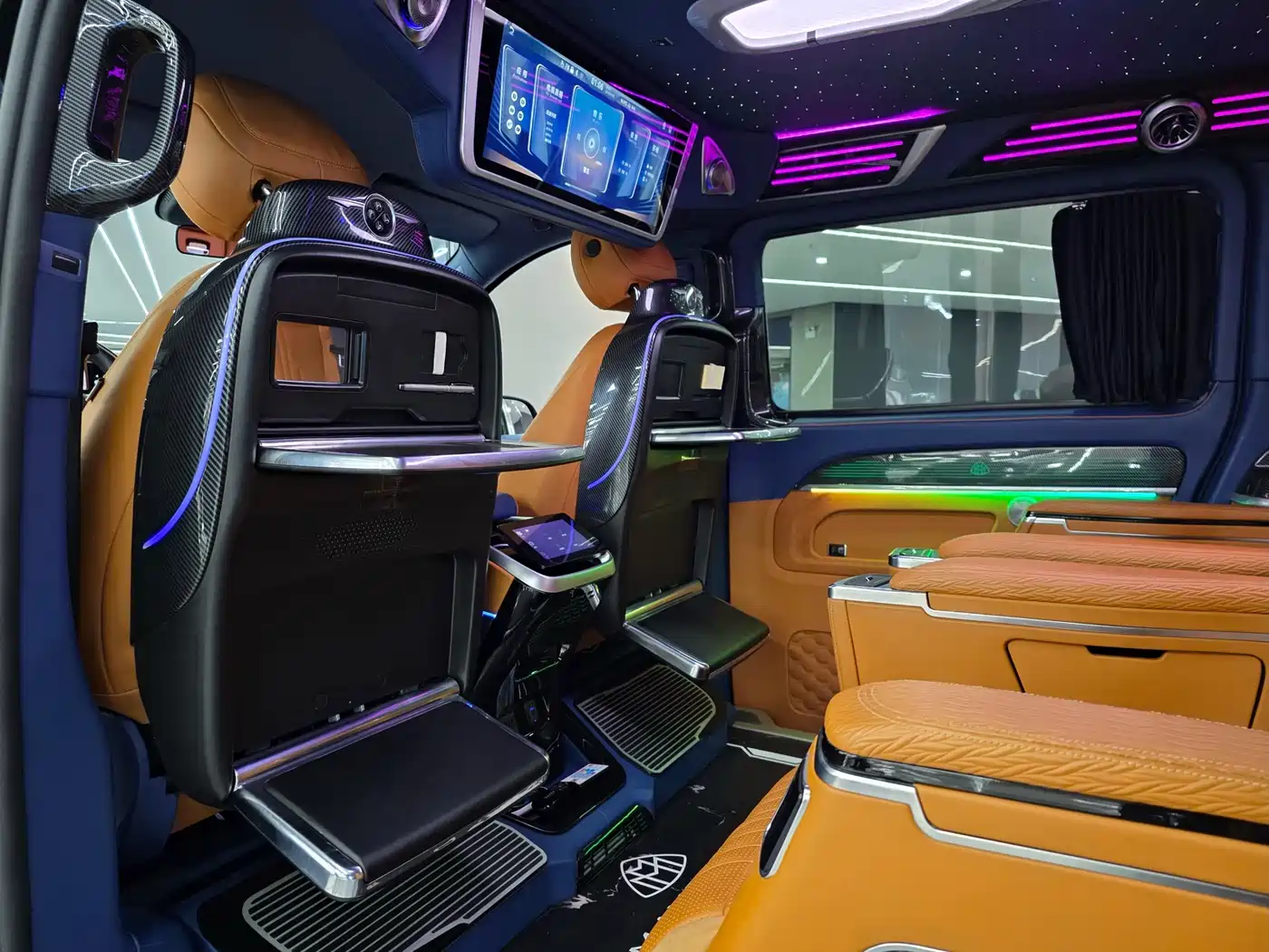 Mercedes-Benz Vito 2023 2.0T Business 7-Seater фото 12