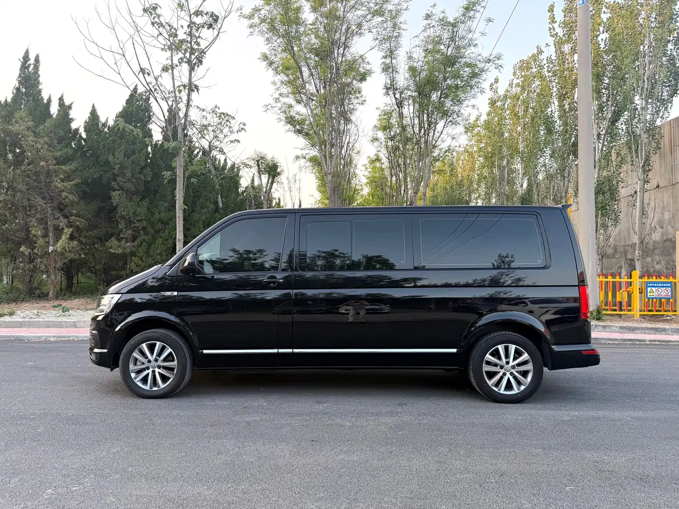 Volkswagen Caravelle 2017 2.0TSI 4WD Luxury 7-Seater фото 4