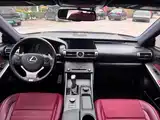 Фото 6 - Lexus IS