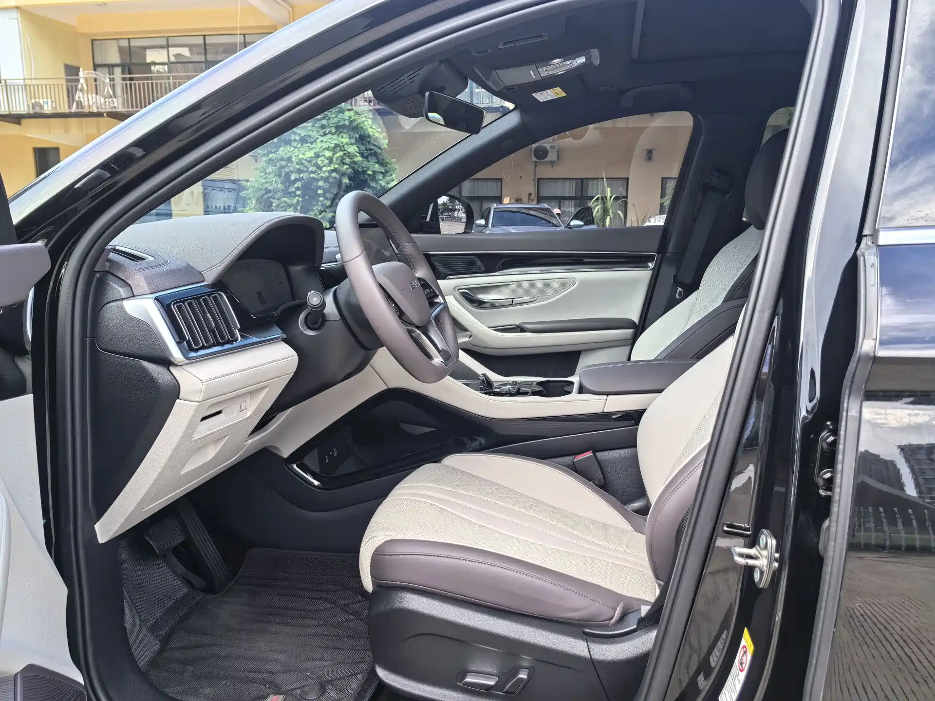 Photo 8 - BYD Song PLUS PHEV
