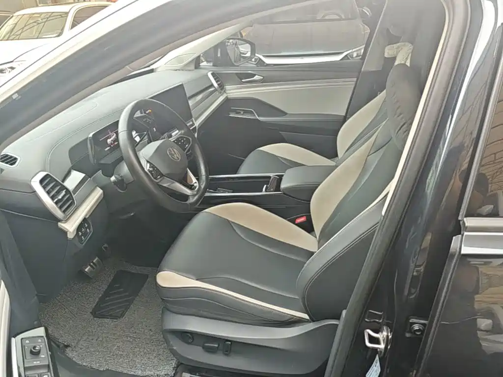 Volkswagen ID.6 CROZZ 2021 2021 Long Range PURE+ Edition