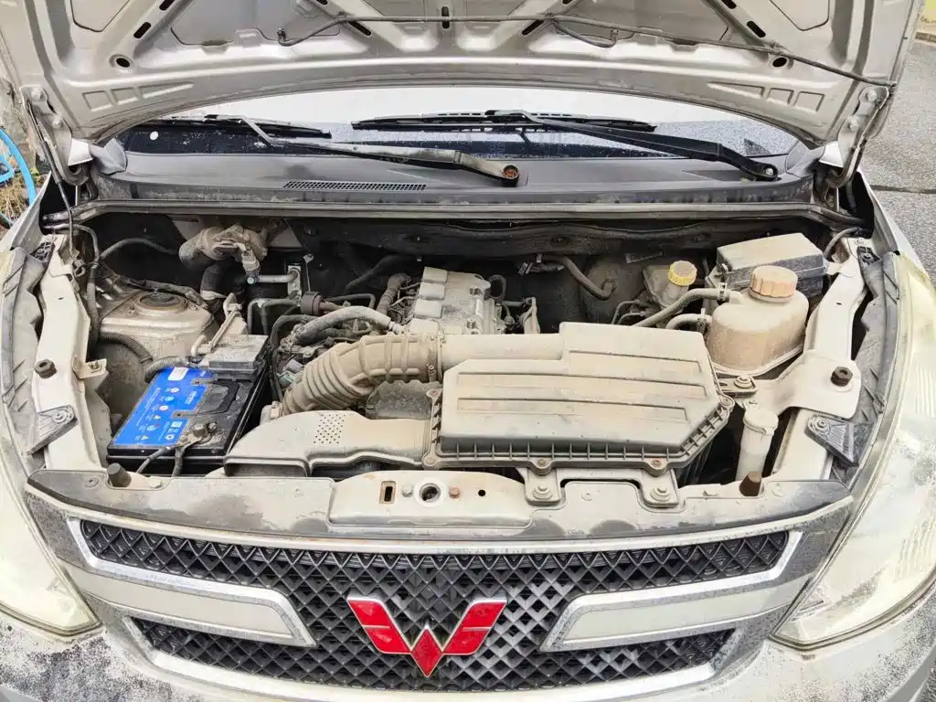 Wuling Motors Wuling Rongguang V 2017 2016 1.5L Standard