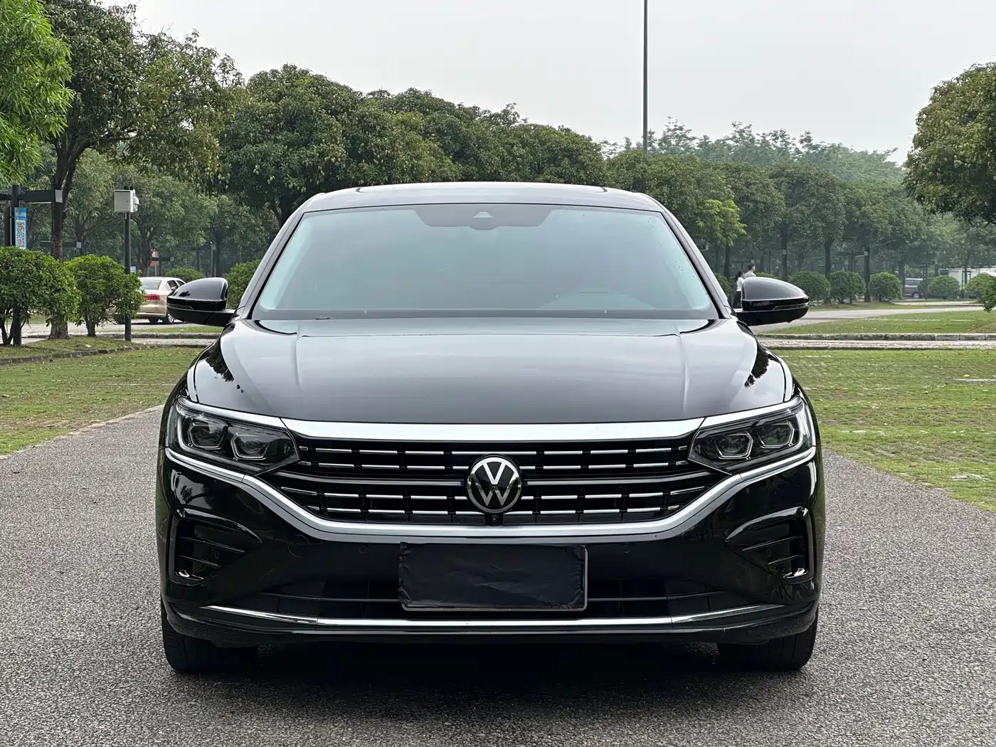 Volkswagen Passat 2024 380TSI Dragon Glory Edition фото 3