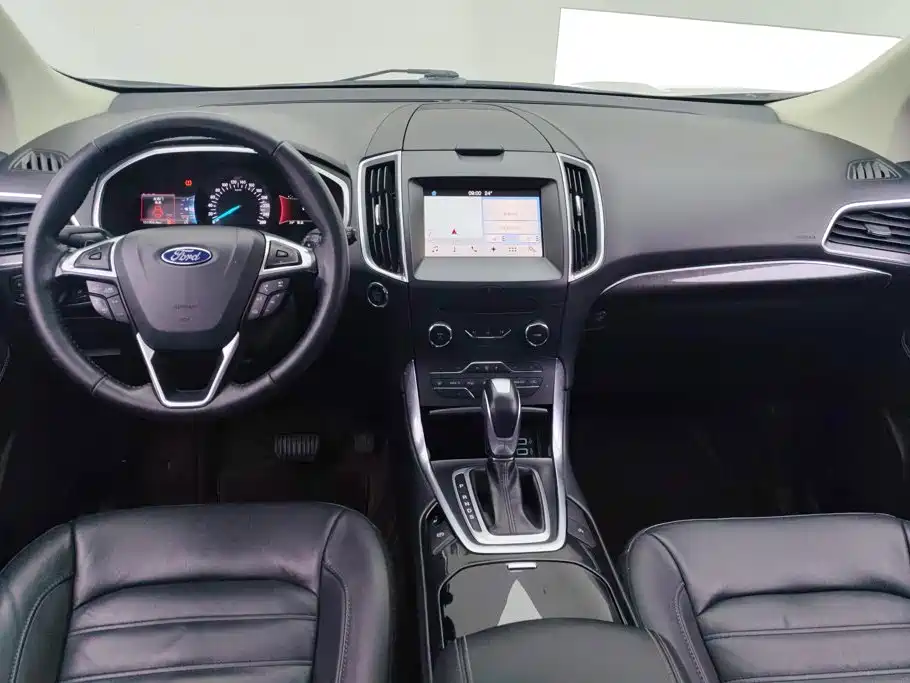 Photo 12 - Ford Edge