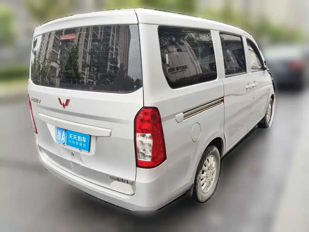 Wuling Motors Wuling Rongguang V 2017 2016 1.5L Standard