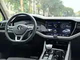 Фото 10 - Volkswagen Touareg