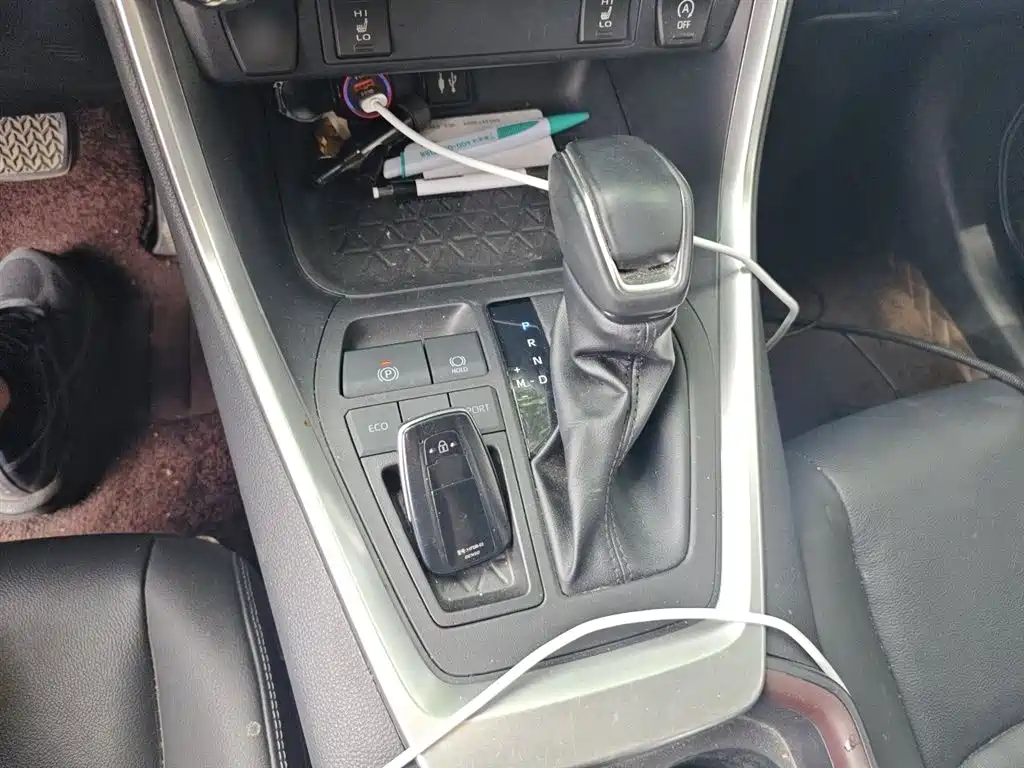 Toyota RAV4 Rongfang 2022 2.0L CVT 2WD Trend Plus Edition фото 7