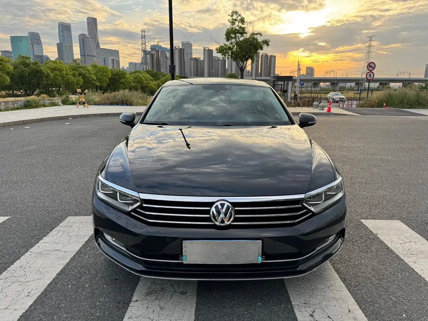 Volkswagen Magotan 2019 330TSI DSG Luxury Class China VI фото 6